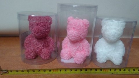 Świeca miś różyczki czerwony zapachowy Świeca miś różyczki czerwony zapachowy