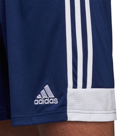 Spodenki adidas Tastigo 19 M DP3245 Spodenki adidas Tastigo 19 M DP3245