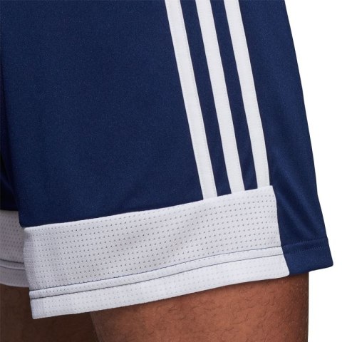 Spodenki adidas Tastigo 19 M DP3245 Spodenki adidas Tastigo 19 M DP3245