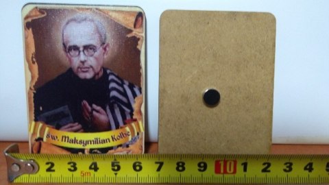 Tabliczka 5szt. na magnes 6x8cm ŚW. MAKSYMILIAN KOLBE Tabliczka 5szt. na magnes 6x8cm ŚW. MAKSYMILIAN KOLBE