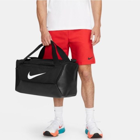 Torba Nike Brasilia 9.5 DM3976 010 Torba Nike Brasilia 9.5 DM3976 010