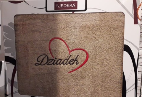 Ręcznik frotte 50 x 100 cm Dziadek w ozdobnym kartoniku Ręcznik frotte 50 x 100 cm Dziadek w ozdobnym kartoniku