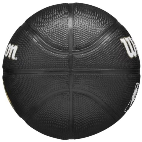 Piłka do koszykówki Wilson Team Tribute Milwaukee Bucks Mini Ball WZ4017606XB Piłka do koszykówki Wilson Team Tribute Milwaukee Bucks Mini Ball WZ4017606XB