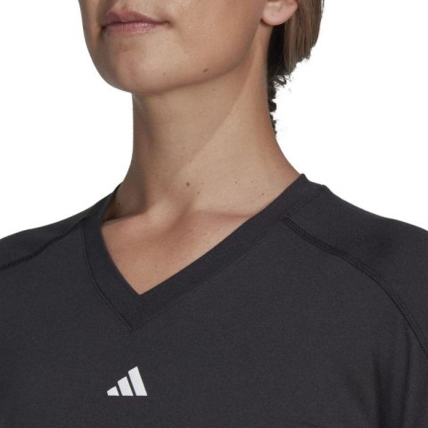 Koszulka adidas Aeroready Train Essentials Minimal Branding V-Neck Tee W HN5543 Koszulka adidas Aeroready Train Essentials Minimal Branding V-Neck Tee W HN5543
