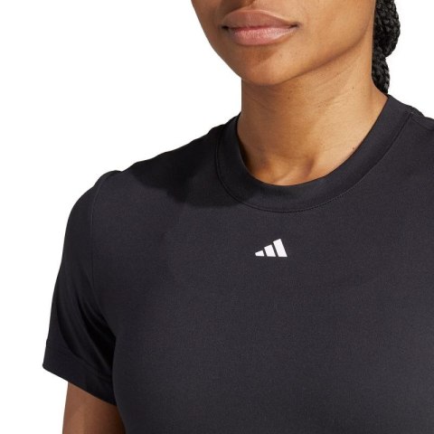 Koszulka adidas Versatile Tee W IA7748 Koszulka adidas Versatile Tee W IA7748
