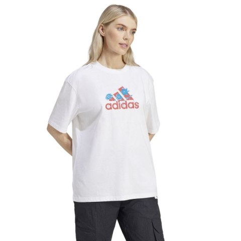 Koszulka damska adidas Flower Pack Badge of Sport biała IT1421 Koszulka damska adidas Flower Pack Badge of Sport biała IT1421