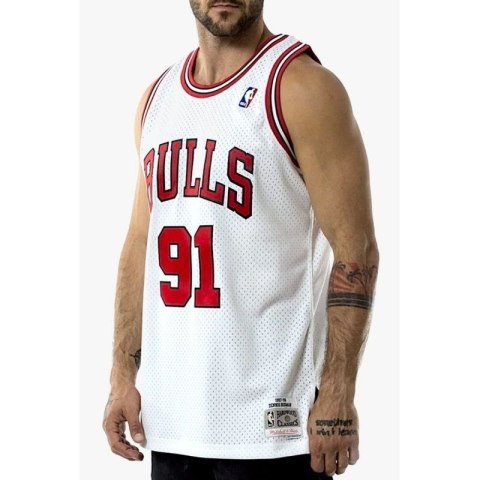 Koszulka Mitchell & Ness Chicago Bulls NBA Swingman Jersey Bulls 97-98 Dennis Rodman M SMJYAC18079-CBUWHIT97DRDN Koszulka Mitchell & Ness Chicago Bulls NBA Swingman Jersey Bulls 97-98 Dennis Rodman M SMJYAC18079-CBUWHIT97DRDN