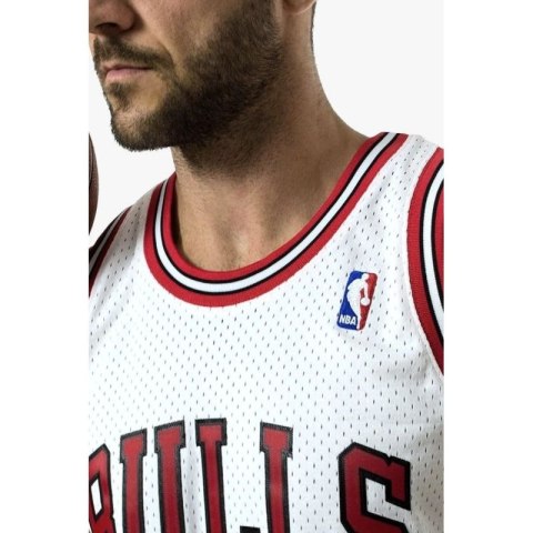 Koszulka Mitchell & Ness Chicago Bulls NBA Swingman Jersey Bulls 97-98 Dennis Rodman M SMJYAC18079-CBUWHIT97DRDN Koszulka Mitchell & Ness Chicago Bulls NBA Swingman Jersey Bulls 97-98 Dennis Rodman M SMJYAC18079-CBUWHIT97DRDN