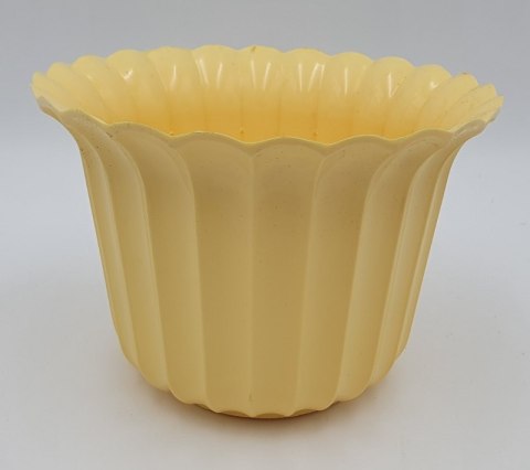 Doniczka / osłonka MUSZELKA 9 cm JASNO ŻÓŁTA 20 szt Doniczka / osłonka MUSZELKA 9 cm JASNO ŻÓŁTA 20 szt