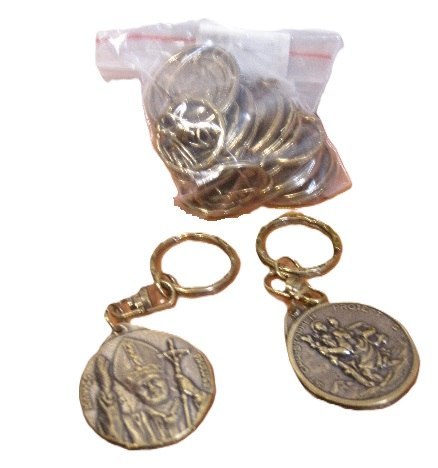 Brelok metalowy Św. Krzysztof / JP II - 10 szt Brelok metalowy Św. Krzysztof / JP II - 10 szt