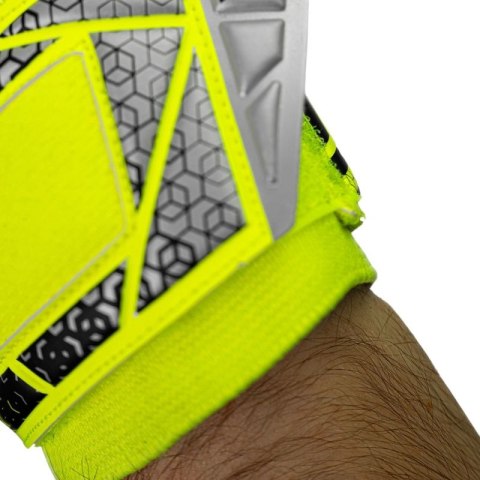 Rękawice bramkarskie Reusch Attrakt Freegel Silver Jr 5572235 2025 Rękawice bramkarskie Reusch Attrakt Freegel Silver Jr 5572235 2025