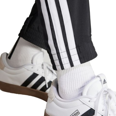 Spodnie adidas Essentials 3-Stripes Woven M IM7841
