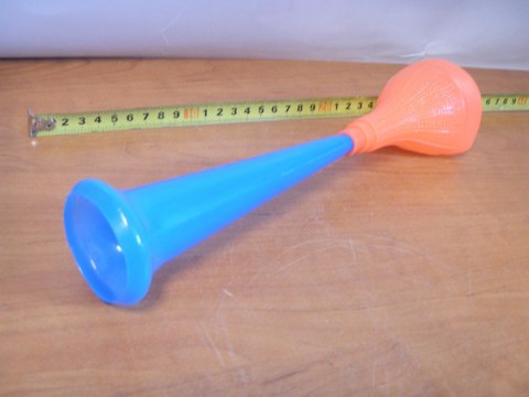 Trąbka piłkarska 30cm Trąbka piłkarska 30cm