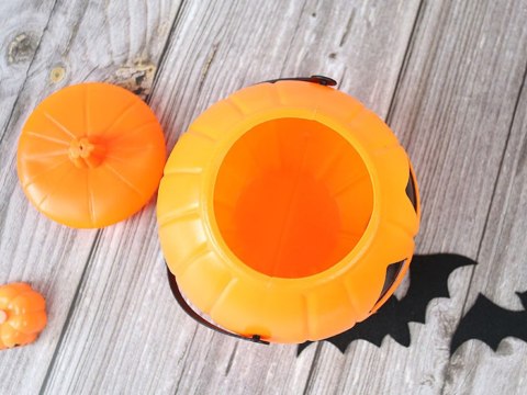 Wiaderko halloween pojemnik dynia na cukierki duże kociołek na słodycze 26145