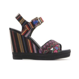 Buty na koturnie Geox W D82P6G 000AW C0042