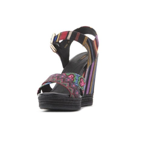 Buty na koturnie Geox W D82P6G 000AW C0042 Buty na koturnie Geox W D82P6G 000AW C0042
