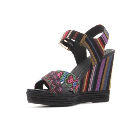 Buty na koturnie Geox W D82P6G 000AW C0042 Buty na koturnie Geox W D82P6G 000AW C0042