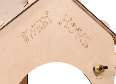 Domek ogrodowy drewniany stolik tablica kredowa 86 x 137 x 105 cm Domek ogrodowy drewniany stolik tablica kredowa 86 x 137 x 105 cm