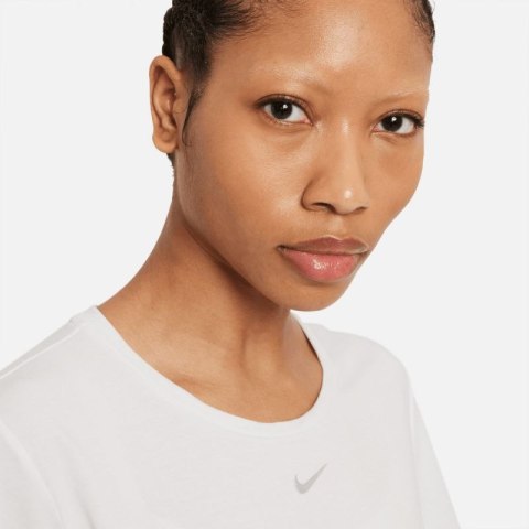 Koszulka Nike Dri-FIT UV One Luxe W DD0618-100 Koszulka Nike Dri-FIT UV One Luxe W DD0618-100