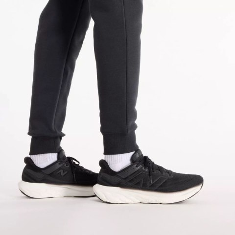 Spodnie New Balance Sport Fleece Jogger M MP43904BK Spodnie New Balance Sport Fleece Jogger M MP43904BK