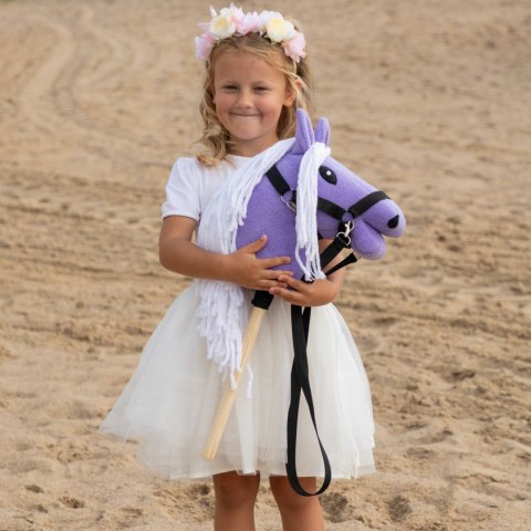 Hobby Horse Skippi A5 - lekki koń na kiju - lawendowy liliowy fioletowy Hobby Horse Skippi A5 - lekki koń na kiju - lawendowy liliowy fioletowy