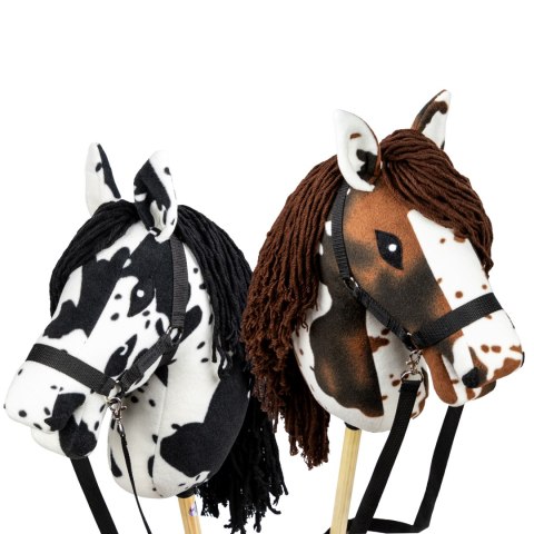 Hobby Horse Skippi - Karo - srokaty - duży koń na kiju - A3 - z kantarem Hobby Horse Skippi - Karo - srokaty - duży koń na kiju - A3 - z kantarem