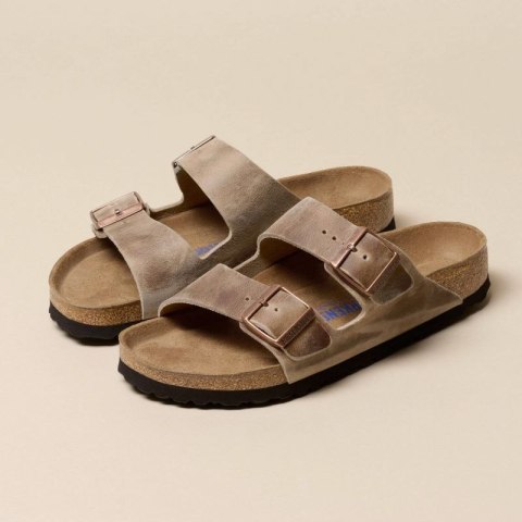 Klapki Birkenstock Arizona Soft Footbed Oiled Leather Tabacco Brown narrow wąskie damskie/męskie (0552813) Klapki Birkenstock Arizona Soft Footbed Oiled Leather Tabacco Brown narrow wąskie damskie/męskie (0552813)