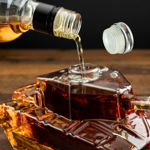Czołg karafka na alkohol nalewkę prezent na 18 Czołg karafka na alkohol nalewkę prezent na 18