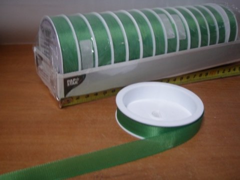 Wstążka 15szt zielona 4m x 1,5cm 90419 Wstążka 15szt zielona 4m x 1,5cm 90419