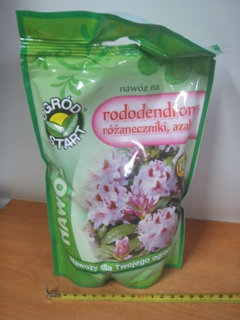 Nawóz do rododendronów 1kg 8010 Nawóz do rododendronów 1kg 8010