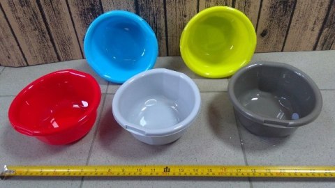 Miska plastikowa z uszami 1,2l. Miska plastikowa z uszami 1,2l.