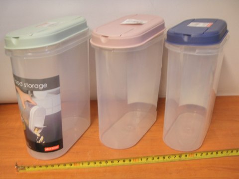 Pojemnik plastikowy z dozownikiem 2,4l | 1126 Pojemnik plastikowy z dozownikiem 2,4l | 1126