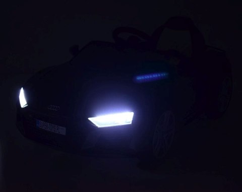 AUDI R8 SPYDER NA AKUMULATOR SUPER WERSJA/A300 AUDI R8 SPYDER NA AKUMULATOR SUPER WERSJA/A300
