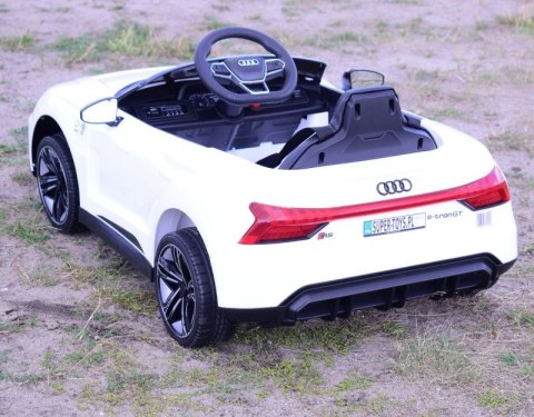 AUTO NA AKUMULATOR AUDI RS E-TRON GT , MIĘKKIE KOŁA, MIEKKIE SIEDZENIE, SUPER JAKOSĆ/QLS6888 AUTO NA AKUMULATOR AUDI RS E-TRON GT , MIĘKKIE KOŁA, MIEKKIE SIEDZENIE, SUPER JAKOSĆ/QLS6888