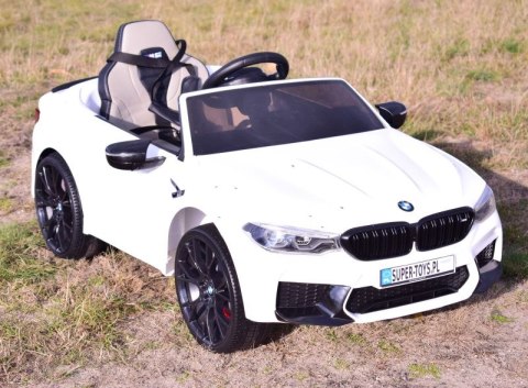 ORYGINALNE BMW M5 24V Z FUNKCJĄ DRIFTU - MIĘKKIE KOŁA, MIĘKKIE SIEDZENIE /SX2118 ORYGINALNE BMW M5 24V Z FUNKCJĄ DRIFTU - MIĘKKIE KOŁA, MIĘKKIE SIEDZENIE /SX2118
