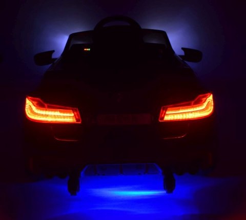 ORYGINALNE BMW M5 24V Z FUNKCJĄ DRIFTU - MIĘKKIE KOŁA, MIĘKKIE SIEDZENIE /SX2118 ORYGINALNE BMW M5 24V Z FUNKCJĄ DRIFTU - MIĘKKIE KOŁA, MIĘKKIE SIEDZENIE /SX2118