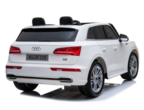 AUDI Q5 2 OSOBOWE, MIĘKKIE KOŁA, MIĘKKIE SIEDZENIE, PANEL ,PEŁNA OPCJA/Q5-TWO SEATS AUDI Q5 2 OSOBOWE, MIĘKKIE KOŁA, MIĘKKIE SIEDZENIE, PANEL ,PEŁNA OPCJA/Q5-TWO SEATS