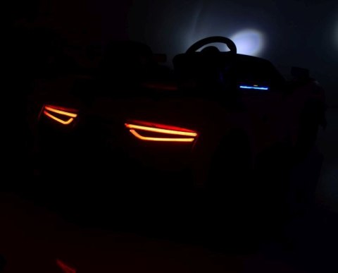 MASERATI GT2 NA AKUMULATOR, MIEKIE KOŁA, MIĘKKIE SIEDZENIE SUPER POJAZD/QLS-8601 MASERATI GT2 NA AKUMULATOR, MIEKIE KOŁA, MIĘKKIE SIEDZENIE SUPER POJAZD/QLS-8601