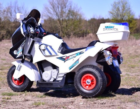 MEGA WIELKI MOTOR HERO Z DŹWIĘKAMI NA POMPOWANYCH KOŁACH NOWOŚĆ / 8815 12 V MEGA WIELKI MOTOR HERO Z DŹWIĘKAMI NA POMPOWANYCH KOŁACH NOWOŚĆ / 8815 12 V