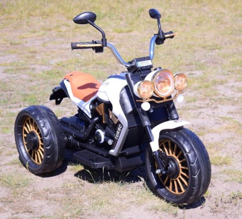 WIELKI MOTOR CHOPPER, MIĘKKIE KOŁA, MIĘKKIE SIEDZENIE/BDL1388 WIELKI MOTOR CHOPPER, MIĘKKIE KOŁA, MIĘKKIE SIEDZENIE/BDL1388