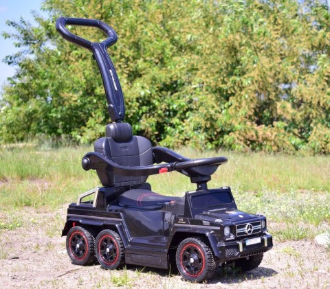 JEŹDZIK NA AKUMULATOR, PCHACZ, ODPYCHACZ MERCEDES G 63 AMG 6X6, MIĘKKIE KOŁA, DASZEK , STEROWANIE RĄCZKĄ /1838 LONG JEŹDZIK NA AKUMULATOR, PCHACZ, ODPYCHACZ MERCEDES G 63 AMG 6X6, MIĘKKIE KOŁA, DASZEK , STEROWANIE RĄCZKĄ /1838 LONG