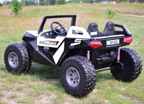 MEGA BUGGY CLASH DLA 2 DZIECI, 4 SILNIKI, 24V, MIĘKKIE PRZESUWANE SIEDZENIE, MIĘKKIE KOŁA, WALIZKA NA AKUMULATOR,/SX-1928 MEGA BUGGY CLASH DLA 2 DZIECI, 4 SILNIKI, 24V, MIĘKKIE PRZESUWANE SIEDZENIE, MIĘKKIE KOŁA, WALIZKA NA AKUMULATOR,/SX-1928