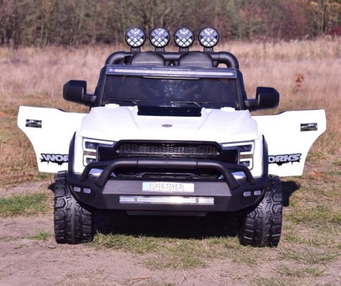 MEGA JEEP WORKS SIX 4X4, 2 X 12V MĘKKIE KOŁA, MIĘKKIE SIEDZENIE/JC003 MEGA JEEP WORKS SIX 4X4, 2 X 12V MĘKKIE KOŁA, MIĘKKIE SIEDZENIE/JC003