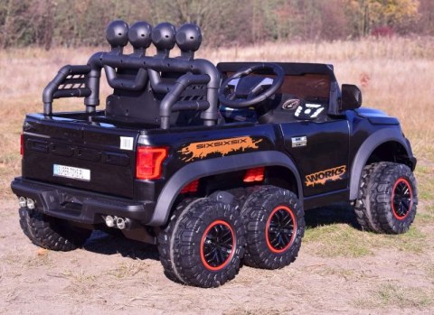 MEGA JEEP WORKS SIX 4X4, 2 X 12V MĘKKIE KOŁA, MIĘKKIE SIEDZENIE/JC003 MEGA JEEP WORKS SIX 4X4, 2 X 12V MĘKKIE KOŁA, MIĘKKIE SIEDZENIE/JC003
