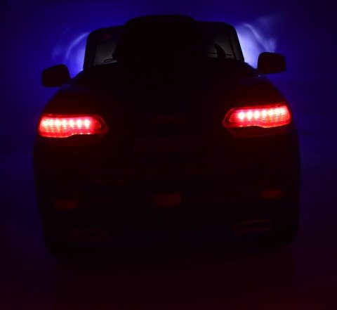 ORYGINALNY JEEP GRAND CHEROKEE, MIĘKKIE KOŁA, MIĘKKIE SIEDZENIE, SUPER WERSJA/JJ2055 ORYGINALNY JEEP GRAND CHEROKEE, MIĘKKIE KOŁA, MIĘKKIE SIEDZENIE, SUPER WERSJA/JJ2055